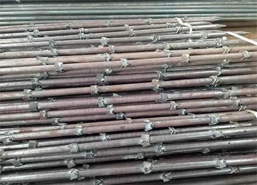 昆都仑隧道钢花管